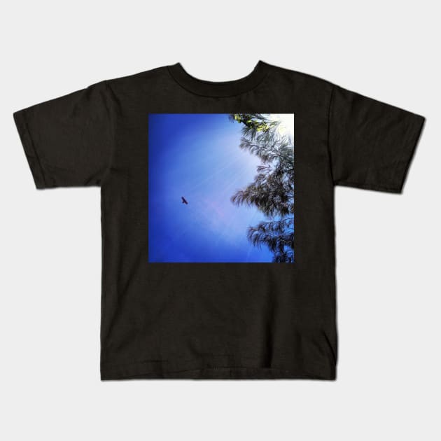 Eagle in Flight Kids T-Shirt by wanungara